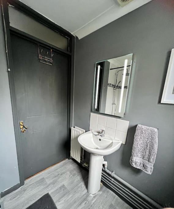 Lovely, Two Bedroom Apartment Central Location Londyn Zewnętrze zdjęcie